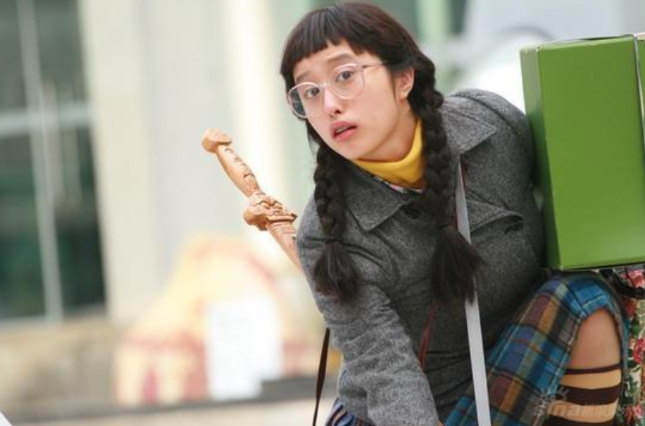 她因《丑女无敌》走红,因剧透被张艺谋赶出剧组后,如今怎样了 她因《丑女无敌》走红,因剧透被张艺谋赶出剧组后,如今怎样了