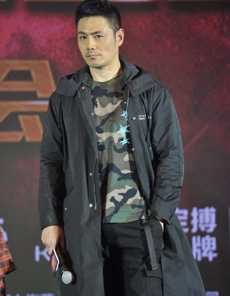 张纪中与邵兵20年恩怨纠缠:《笑傲江湖》换角风波,发生了什么? 张纪中与邵兵20年恩怨纠缠:《笑傲江湖》换角风波,发生了什么?