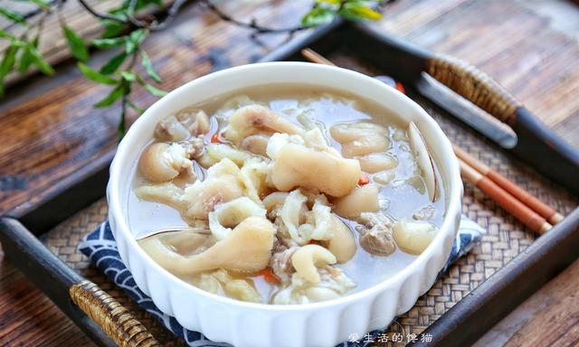 芹菜|冬季煲汤，建议多喝这一道，温润滋补，好喝不燥热，口味老少皆宜