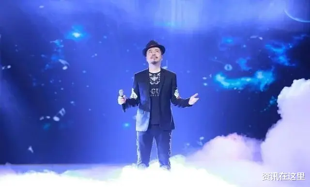 自以为很红，非要去“鸟巢”开演唱会，演出后妻子“卖房”还债