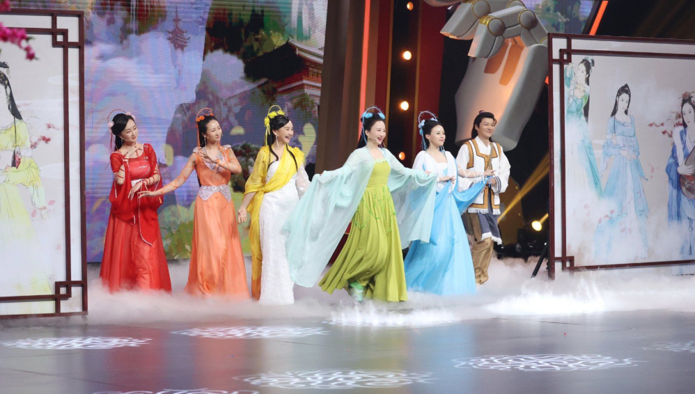 七仙女蓝儿爆《王牌》幕后花絮,看到录制时长,节目组做个人吧 七仙女蓝儿爆《王牌》幕后花絮,看到录制时长,节目组做个人吧