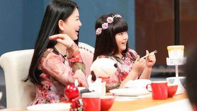 李湘|李湘又“炫富”6万块伙食费不算啥，曝光浴室堪比“小型美容院”
