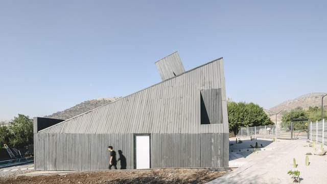 造型怪异的私人住宅：源自一块石头，用现代设计手法构筑空间