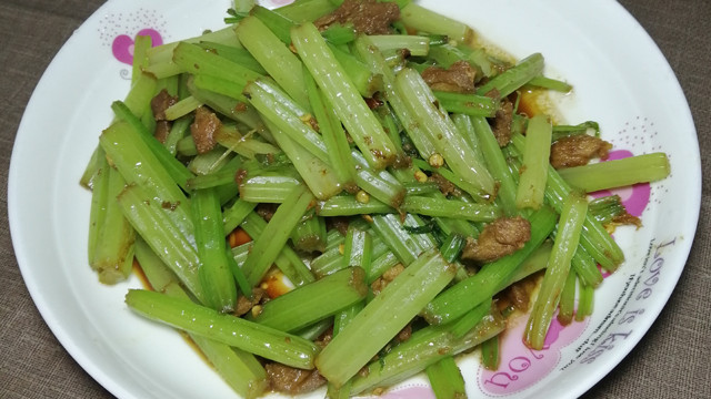 家常芹菜炒肉丝怎么炒脆嫩又好吃 掌握正确窍门,简单快手又下饭 下饭,快手芹菜,肉丝,家常,口感,窍门