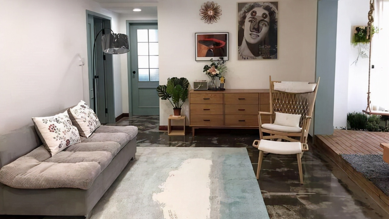 精致的韩国小姐姐，利用一面墙，让家里多出了一个玄关，让人称赞