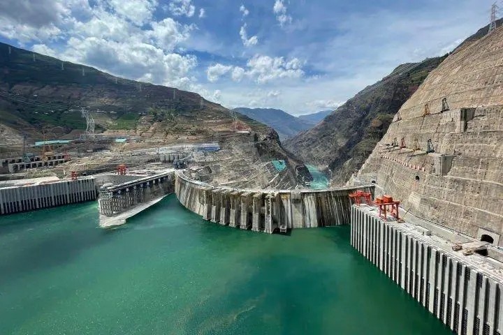在水利项目中，三峡工程可以称得