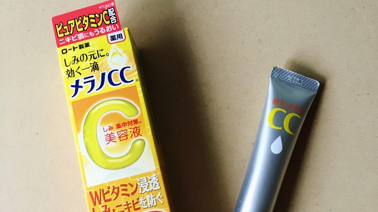 烟酰胺 换季适合用的精华液有哪些？这些精华液，让肌肤达到水油平衡状态