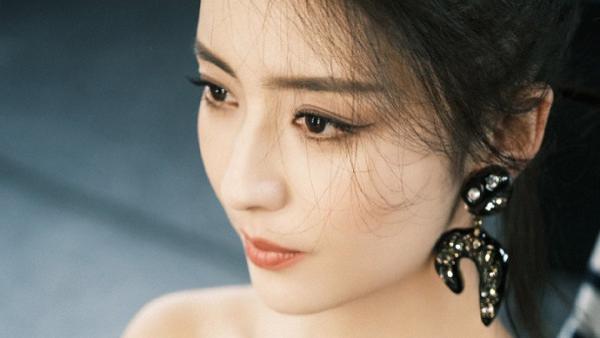 佟丽娅|佟丽娅：不怪杨幂，也不怨陈思诚？女人要早点远离渣男