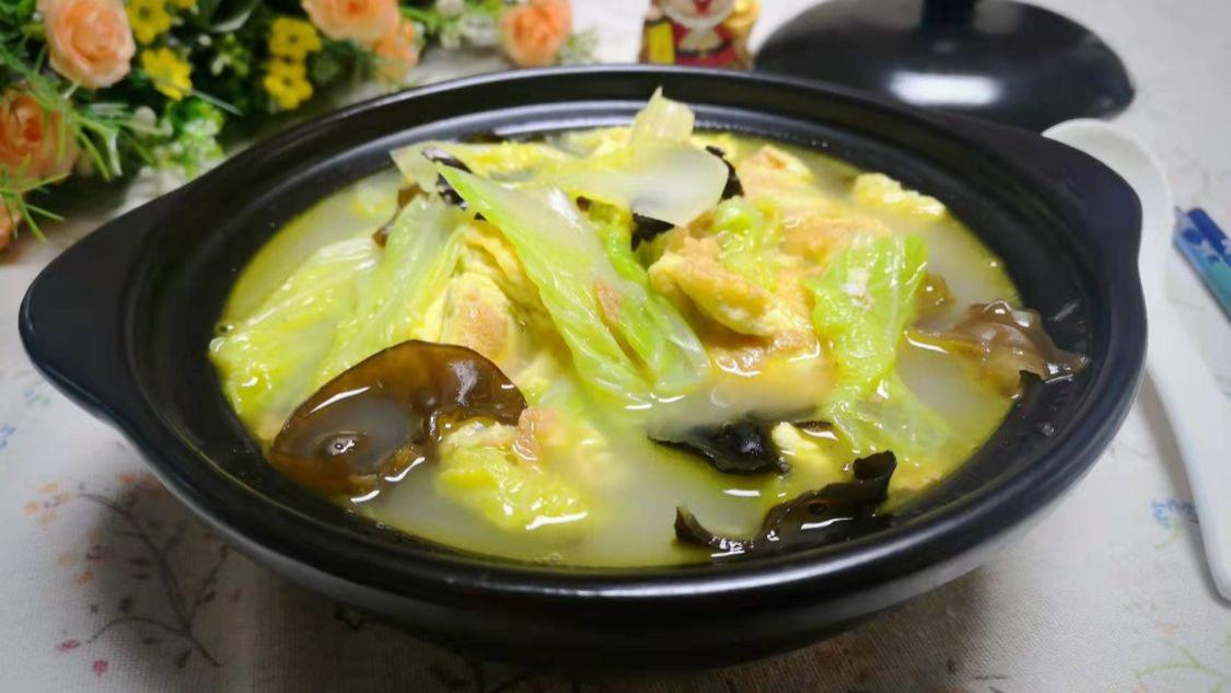 肥肠|一到冬天，北方人都离不开这一锅，鲜美无比，大冷天吃一碗真过瘾