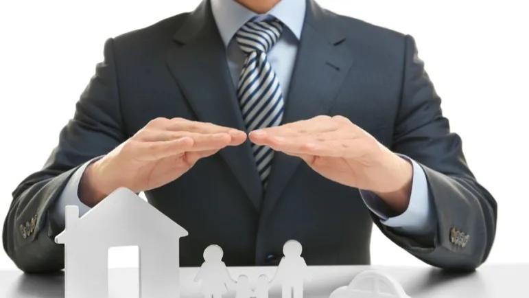 中国平安保费规模承压，单季营收净利双降，华夏幸福负面影响犹存