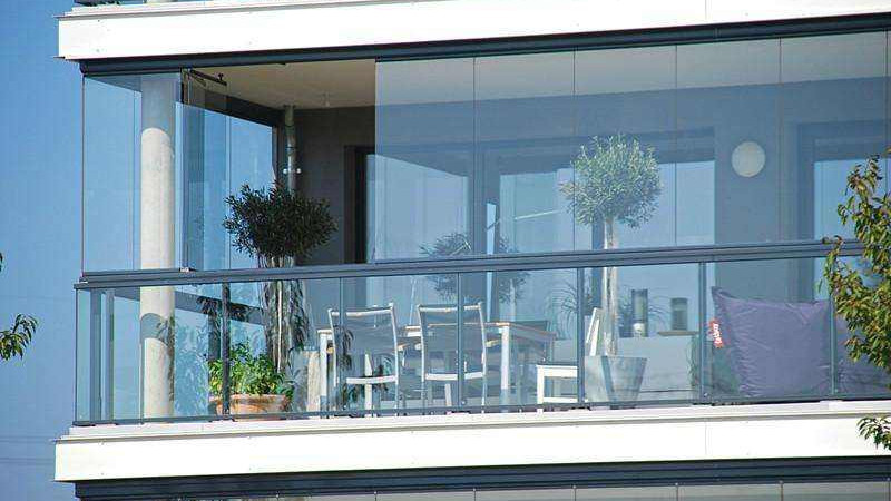 窗户漏风，冬季在家冷飕飕的，看看是不是需要换型材，玻璃和密封条