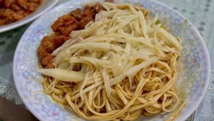 冬瓜|上海92岁的老字号小吃店，是上海滩冷面的“祖师爷”，一两面4元