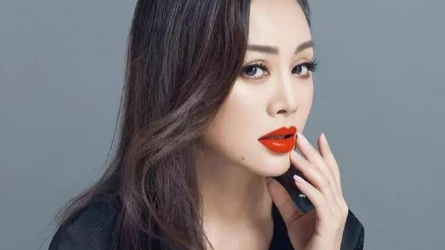 宁静|49岁宁静为变美有多拼？自创“原始护肤”新观念，网友：学到了