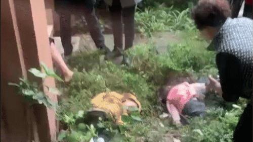 张波 重庆两幼童坠亡事件惊天反转！孩子是被亲父从15楼扔下的！