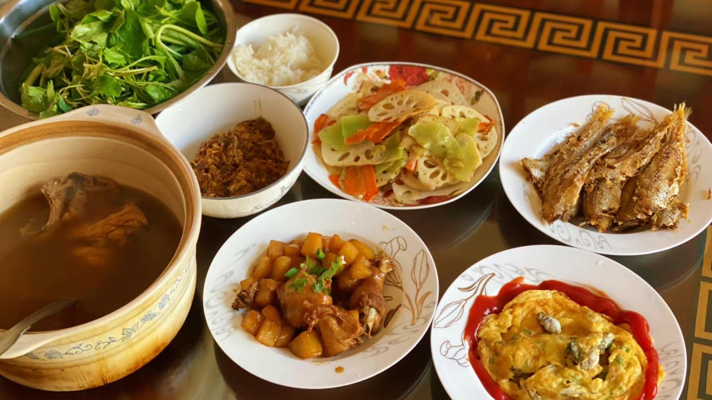 鸡蛋|“吃货”刘晏含上线，四天三条动态，全是和美食相关