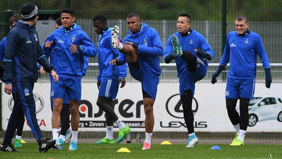 董昕宇说情感|[足蓝邻域]：沙尔克04啃下汉堡！乾坤已定！