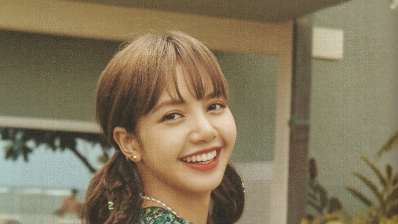 芦笋|Lisa新歌MV造型狂换14套造型，身材太性感，她的减肥法不用节食？