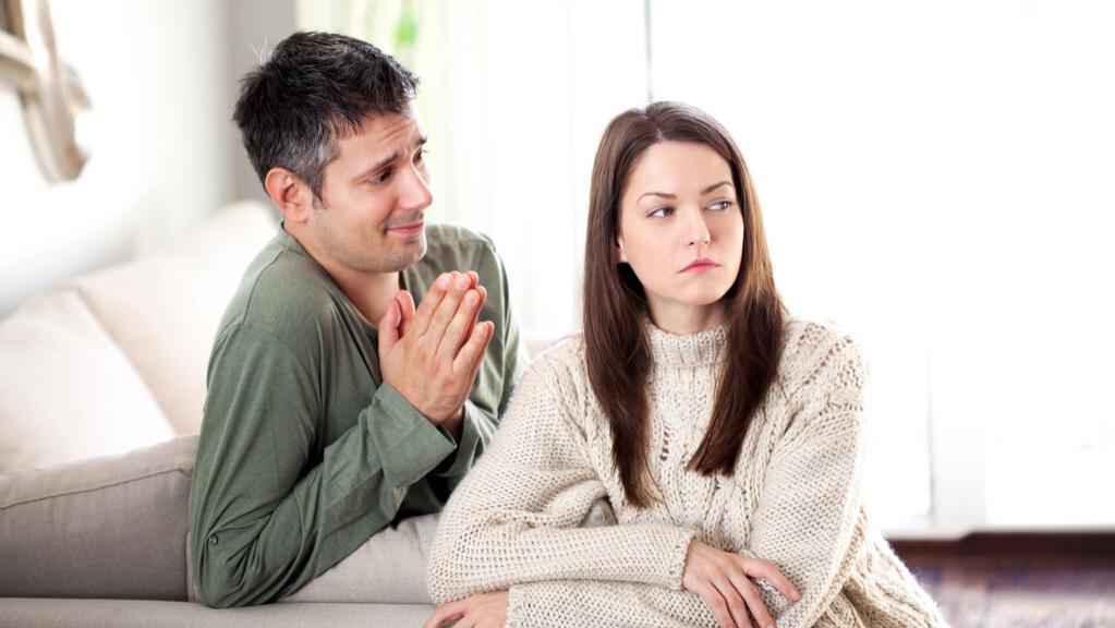 我是阿亚啊|无论什么原因，在遭遇婚姻背叛后，如果你选择原谅，这三个问题值得你去反思