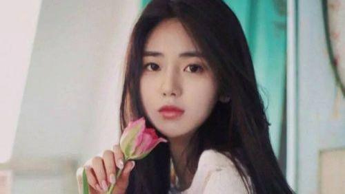 明星素颜 为何农村女人爱化妆，而大城市女人则喜欢素颜呢？看完后恍然明白