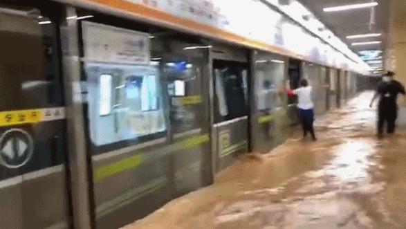 郑州遭千年一遇暴雨，康桥地产这回被骂“火”了