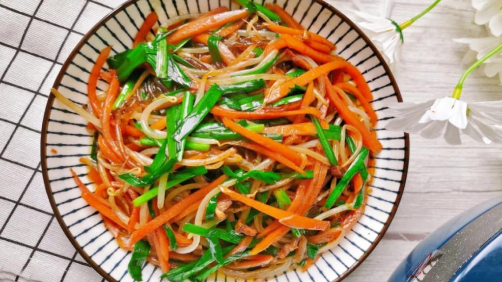 韭菜|冬季，不管贫穷富贵，多给孩子吃这菜，营养全面，孩子不挑食