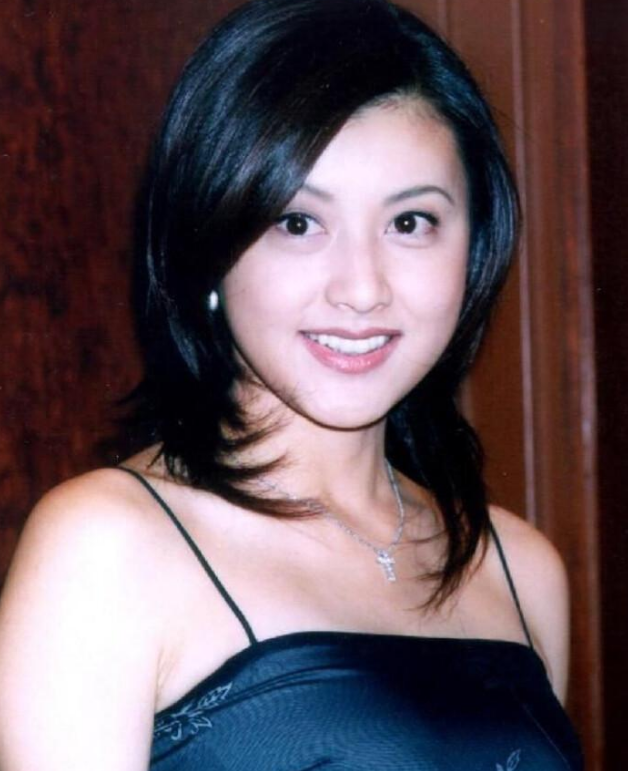 誉为日本第一美女的藤原纪香,越成熟越魅力,难怪郭天王恋恋不忘 誉为日本第一美女的藤原纪香,越成熟越魅力,难怪郭天王恋恋不忘