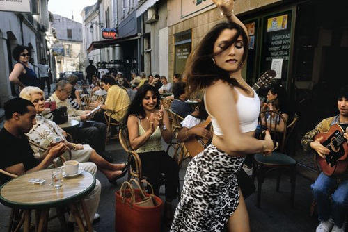 捷克有860家妓院, 1.3万妓女, 边境小镇停满德国顾客车辆