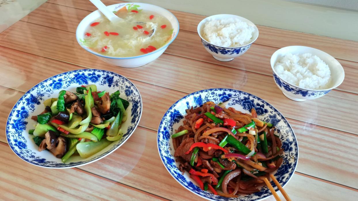 香菇|家常一汤两菜，吃着就是人间美味，最简单的幸福