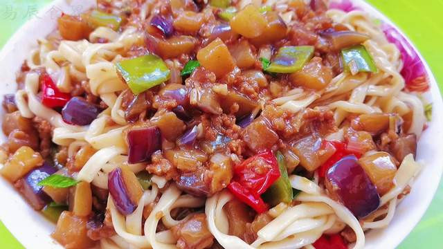 牛肉|茄子肉丁打卤面，普普通通一碗面，吃完一次馋两天