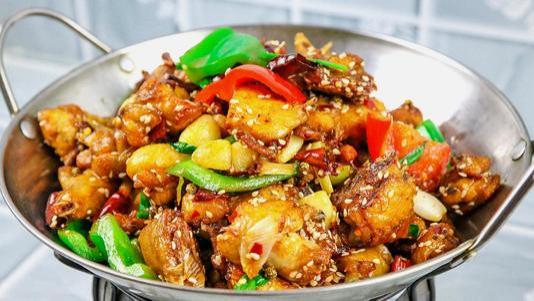新疆维吾尔自治区|如何制作香辣美味的干锅土鸡，简单五步解决