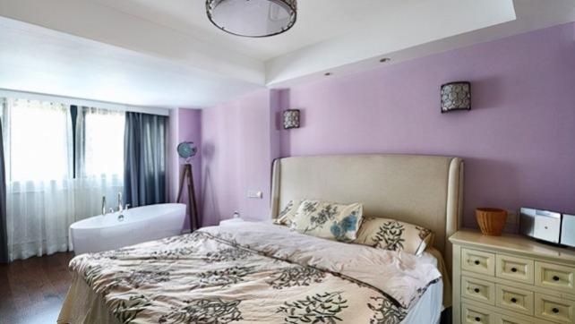 老公把浴缸搬到卧室，享受卧室阳光下沐浴，实在太赞了