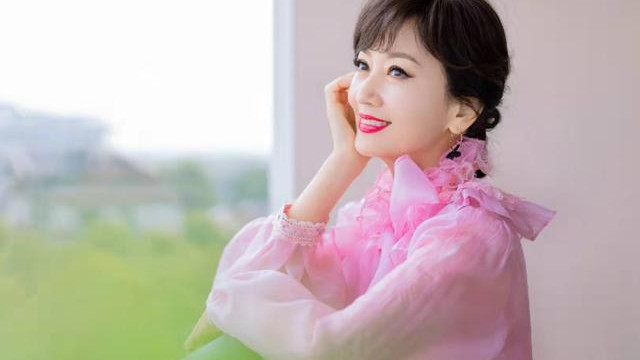 生肖|赵雅芝努力护肤不服老，网友：气质也太好了！看看女神如何抗老