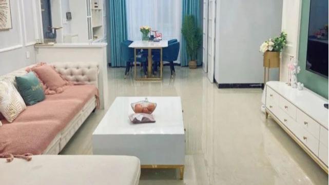 她家120平米，一进门就爱上了，全屋又美又温馨，以后照着装~