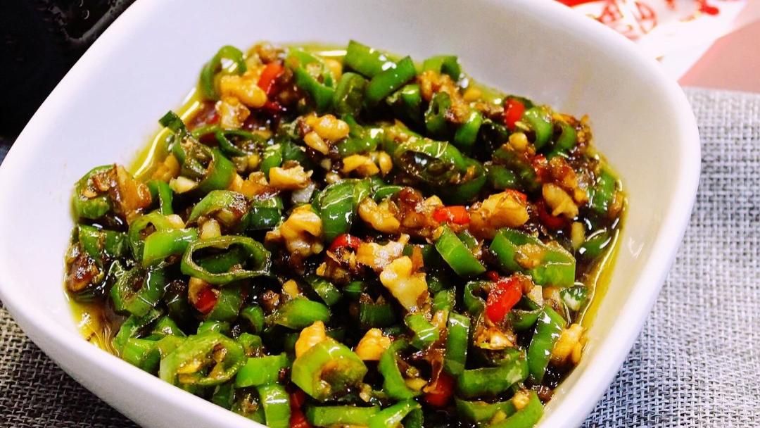 牛肉|美食开胃凉拌小菜推荐：秘制辣椒酱，凉拌腐竹，凉拌黄瓜卷