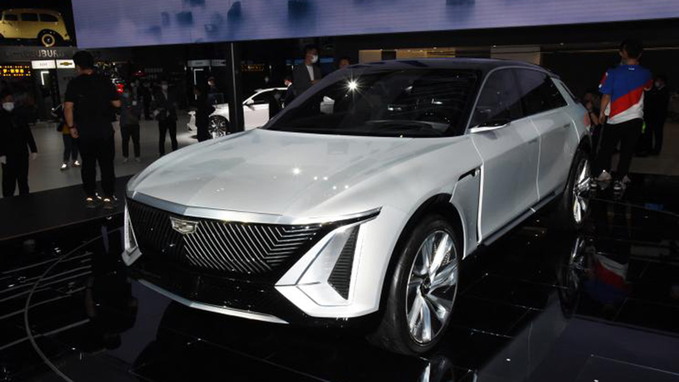 【凯迪拉克首款电动SUV中国亮