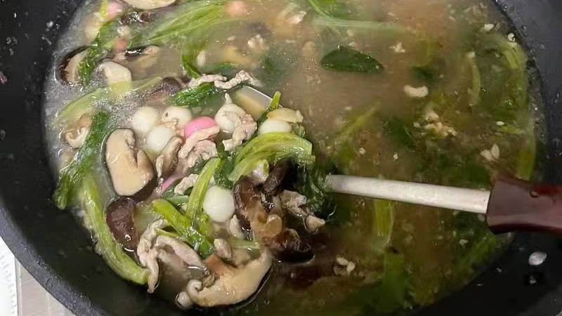 馒头|他煮了满满一锅美食，朋友竟说：没吃过也没见过！