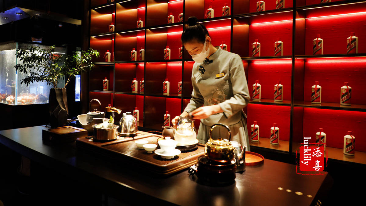 |杭城新晋粤菜翘楚，360°环揽双子塔顶一线钱江新城景｜粤榕轩 · 君宴