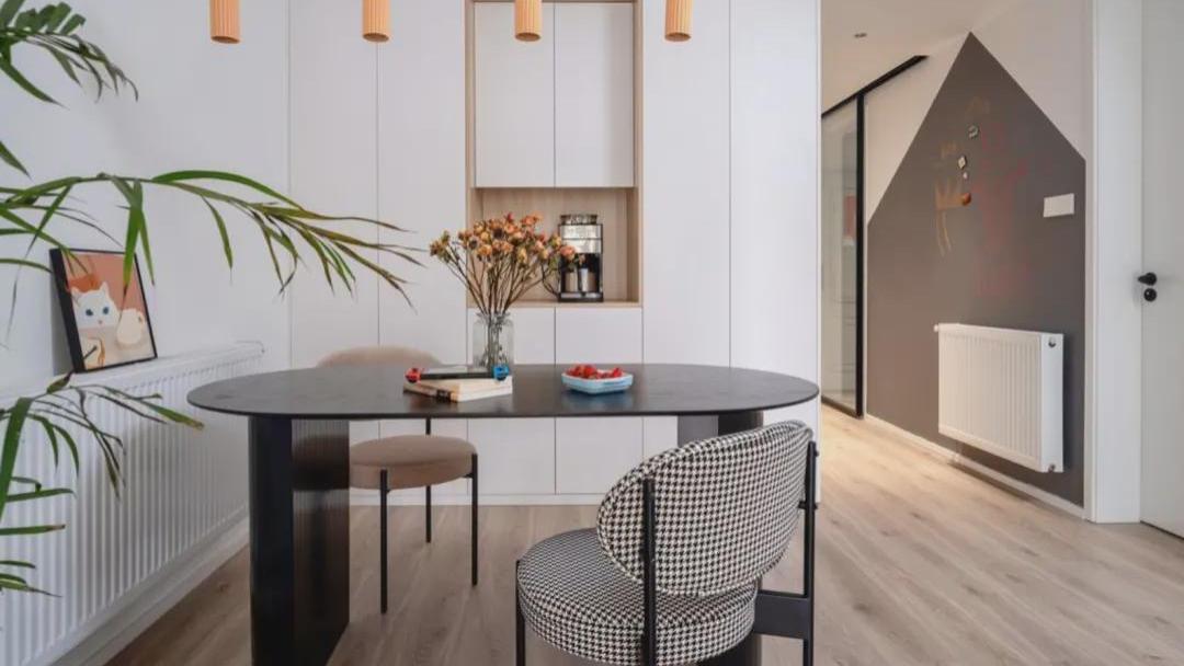 难怪越来越多人不要茶几，看了她80㎡新家，氛围真让人羡慕