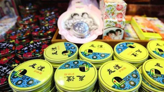 护肤品 建议女人：逛街碰到这3种护肤品，别犹豫！虽便宜但真心好用