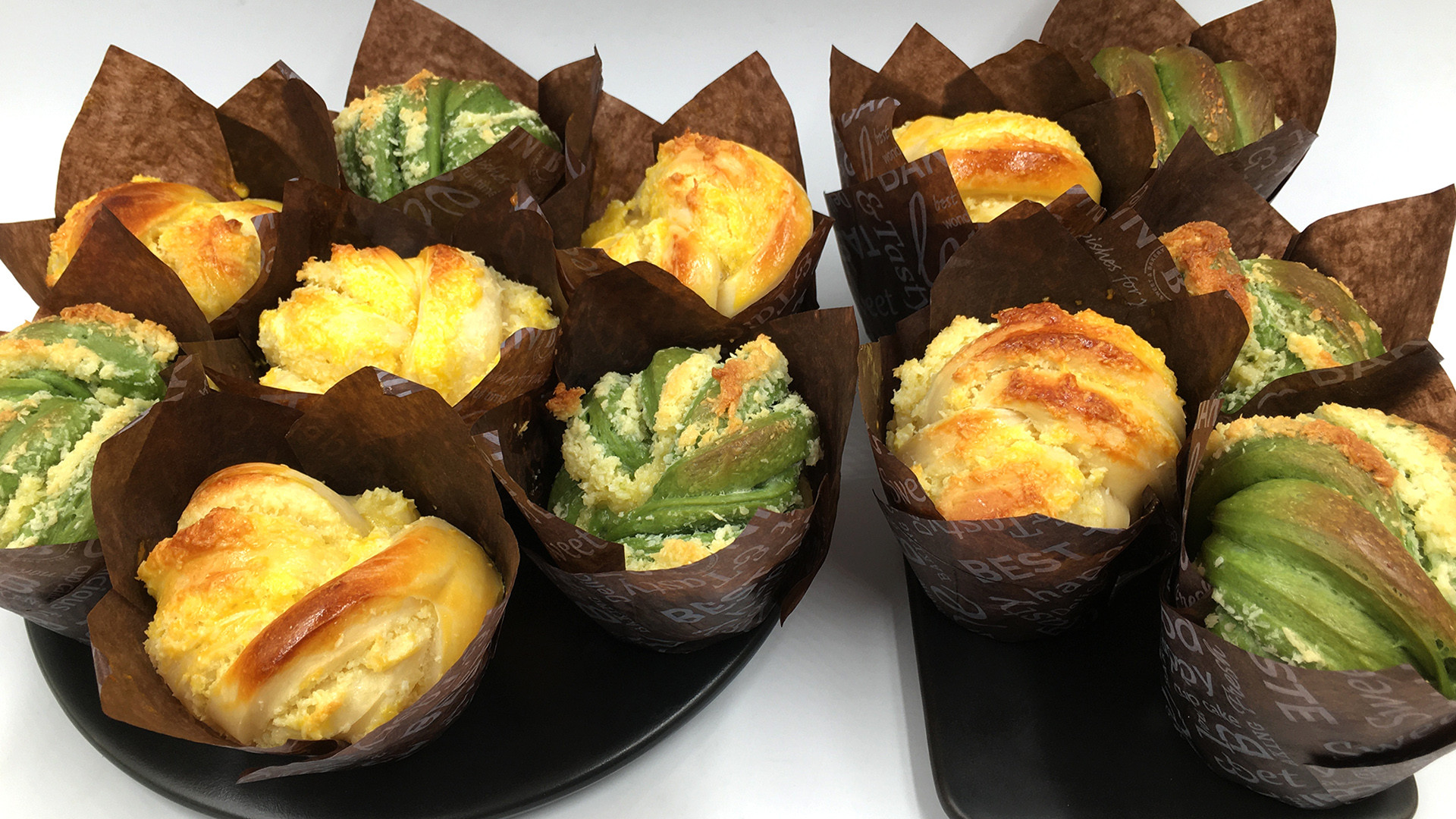 胡萝卜|椰蓉奶酥杯子面包，茶香味、椰香味、奶香味四溢，口感层次丰富。