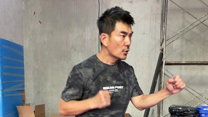 任贤齐|任贤齐月瘦34斤上热搜，年过50颜值回春，减肥原因曝光