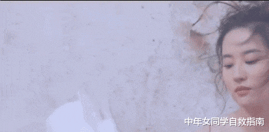 消失3个月后,胡歌深夜官宣恋情:这么多年了,我还是忘不了她! 消失3个月后,胡歌深夜官宣恋情:这么多年了,我还是忘不了她!