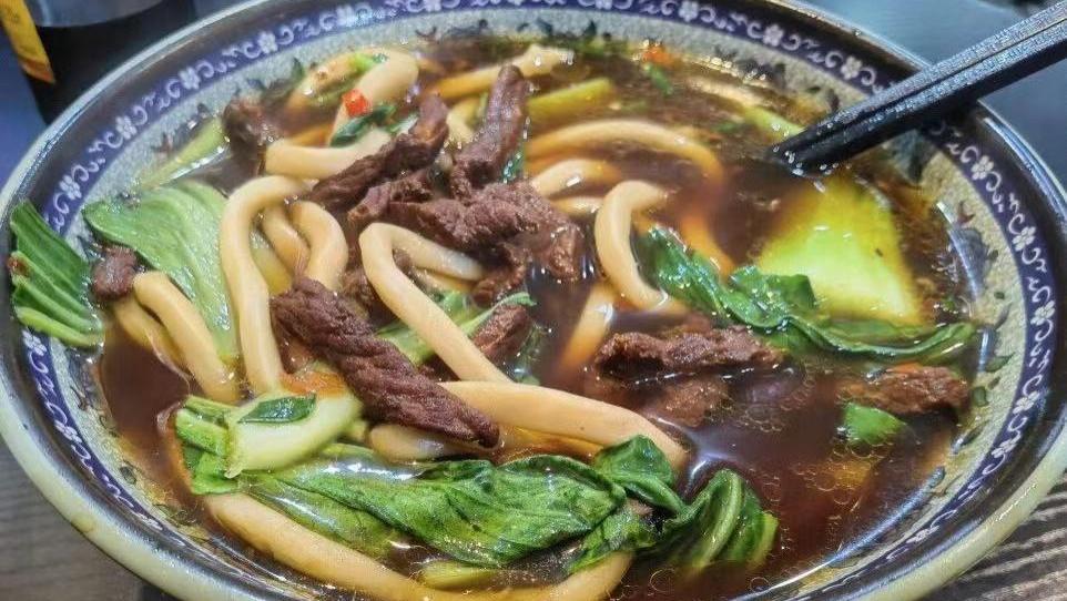 猪排|王思聪打卡过的本帮面馆，一碗菜汤面卖40元，食客纷纷吐槽太坑人