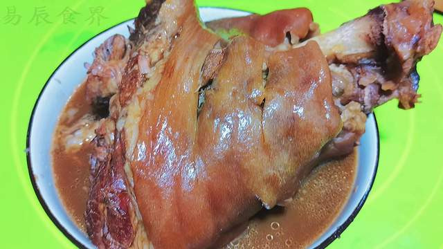 紫薯|软烂入味的家常炖肘子来了，做法简单还好吃，大肘子一次就吃完了