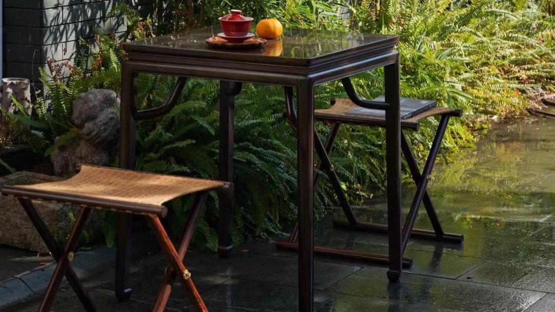 庭院雅室，大红酸枝，霸王枨，休闲小方桌