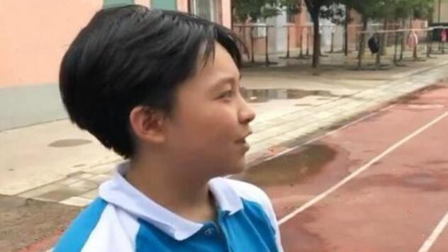健身|初中生“发型标准”火了，男生清一色光头，女生表示太“秃然”