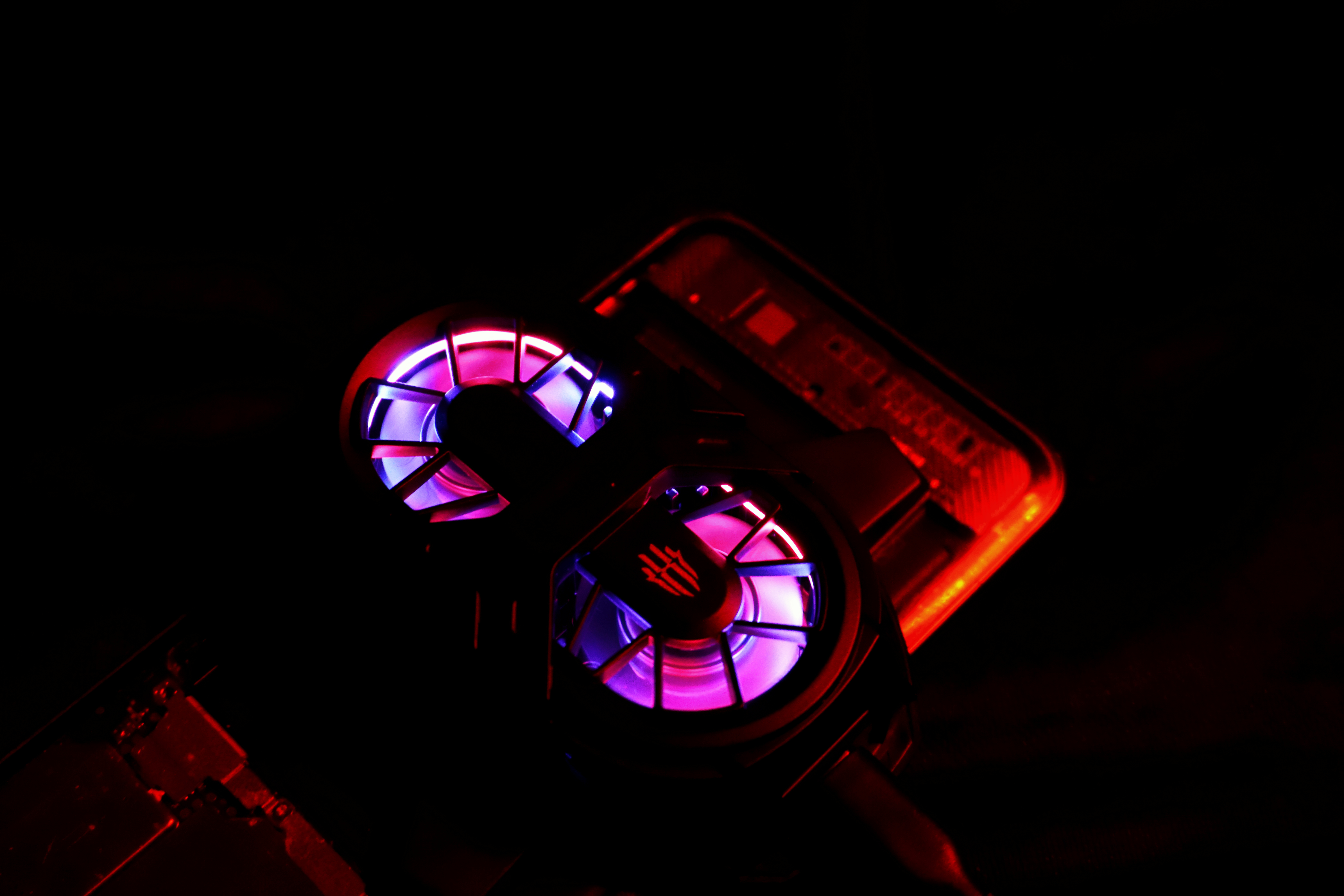 红魔散热背夹，小飞机造型，双风