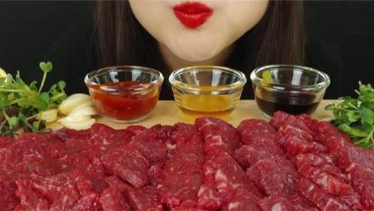 土豆|为什么人可以吃半生不熟的牛肉，吃其他的肉类却要求必须是全熟？