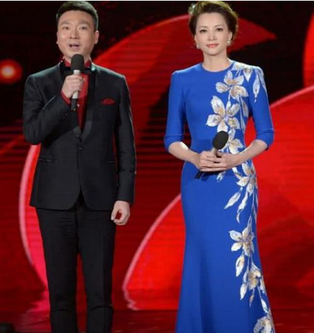 央视著名主持人,台上是搭档台下是夫妻,网友:这保密工作很优秀 央视著名主持人,台上是搭档台下是夫妻,网友:这保密工作很优秀