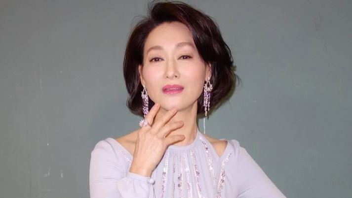 面条|50岁女人尽量远离这“5种”发型，显老还邋遢，看着特别没气质
